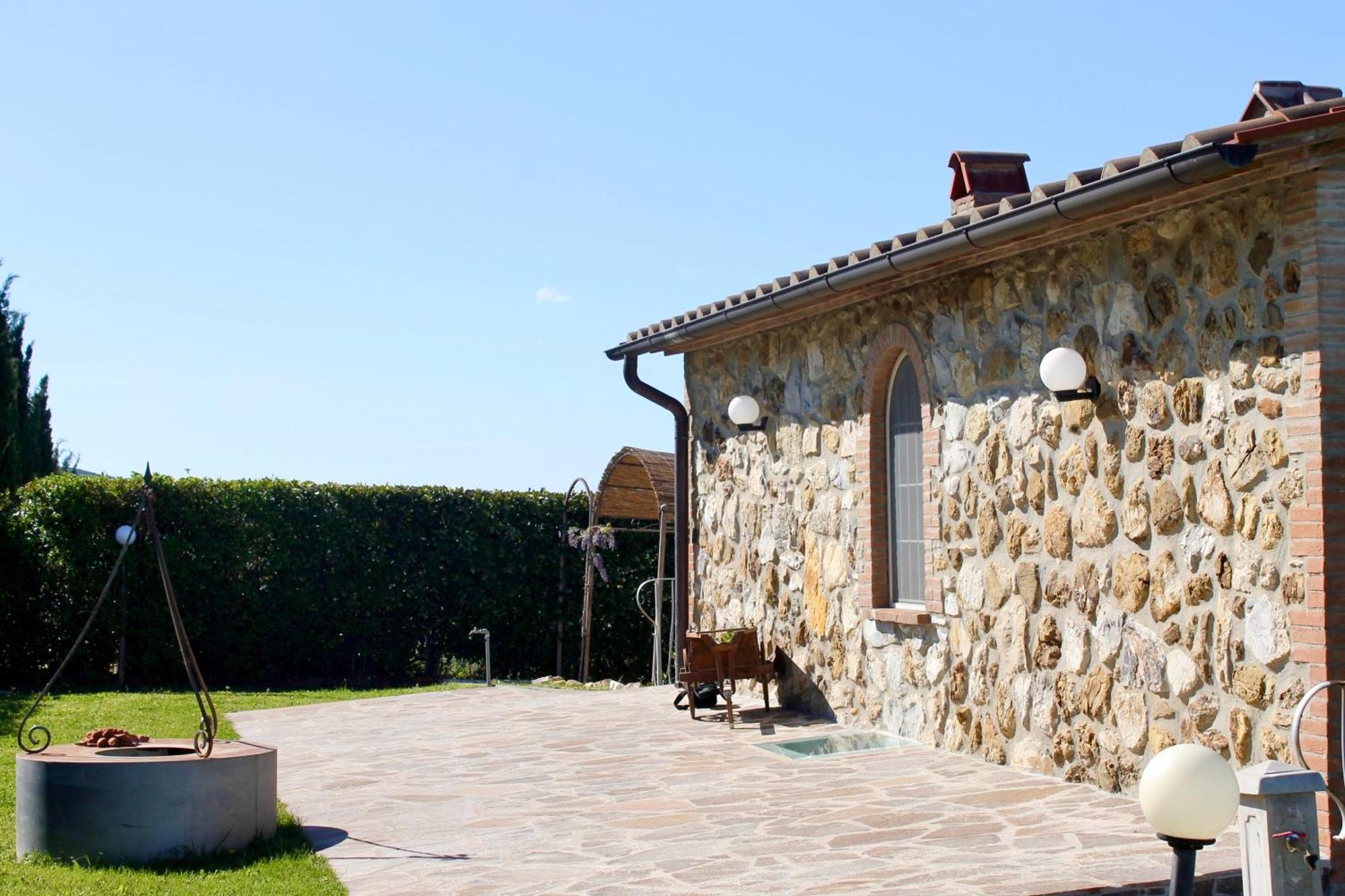 Agriturismo Suite Del Conte سان فينتْشينسو المظهر الخارجي الصورة