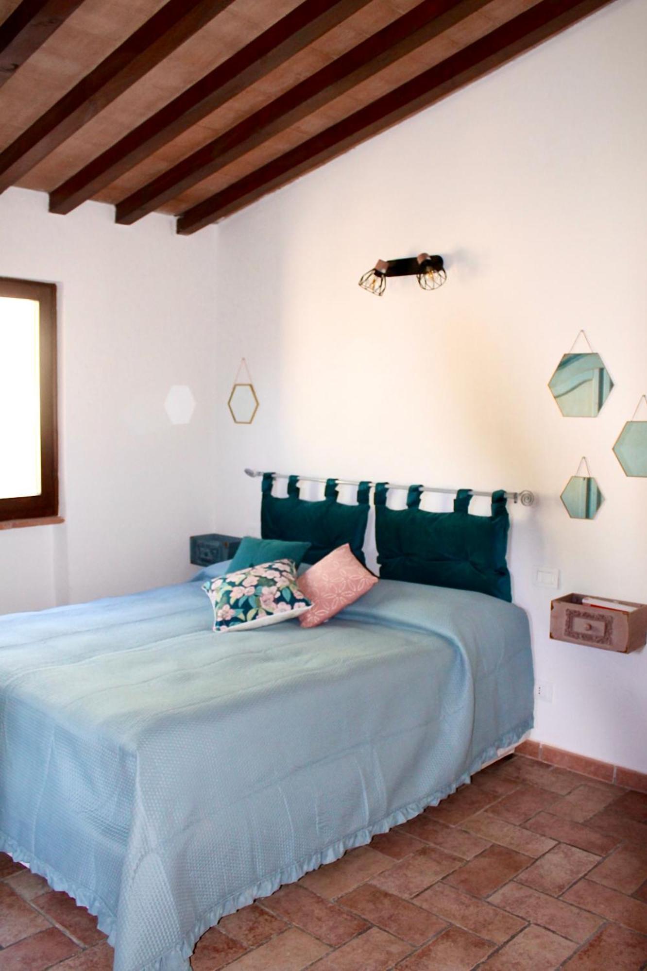 Agriturismo Suite Del Conte سان فينتْشينسو الغرفة الصورة